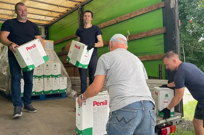 Spoločnosť Henkel Slovensko venovala pracie a čistiace prostriedky materským školám na Ukrajine
