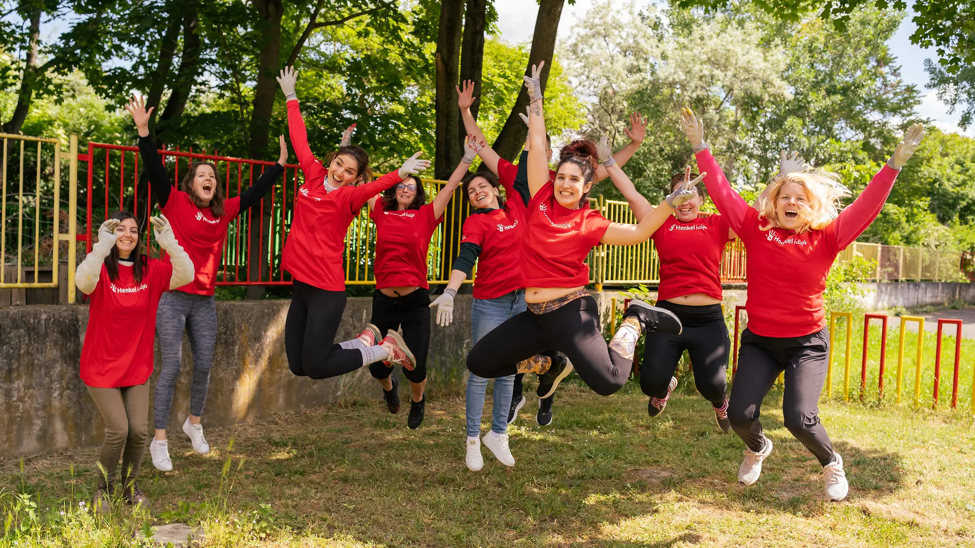 Zamestnanci z Henkel Slovensko počas Týždňa doborovoľníctva.