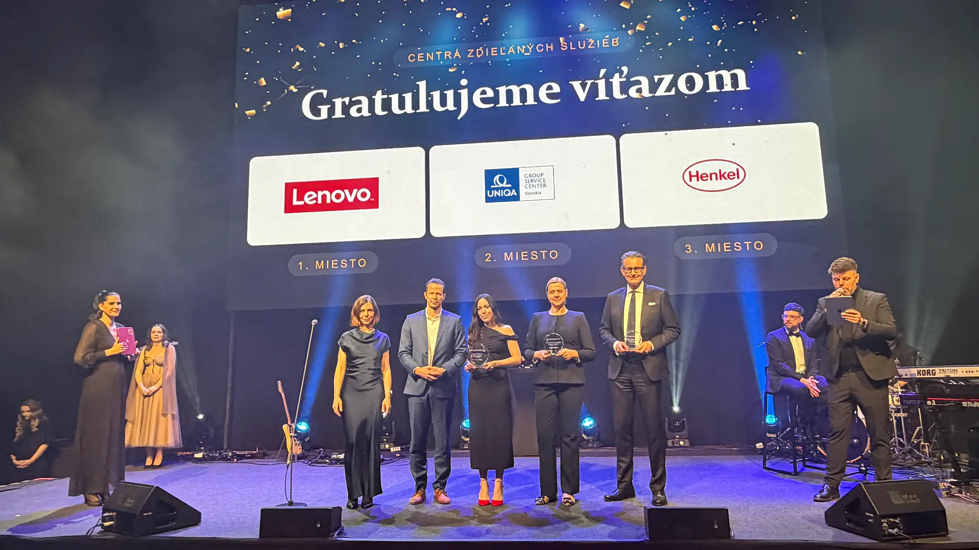 
Ocenenie Najzamestnávateľ prevzal za Henkel Slovensko prezident spoločnosti Christian Schulz na slávnostnom galavečere v Starej tržnici.