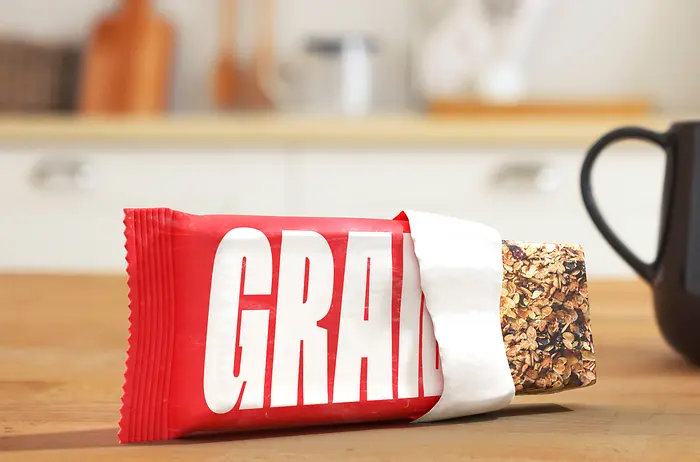 
Loctite Liofol CS 7106 RE enables a secure seal without heat exposure and thus the production of recyclable barrier-coated paper packaging structures.