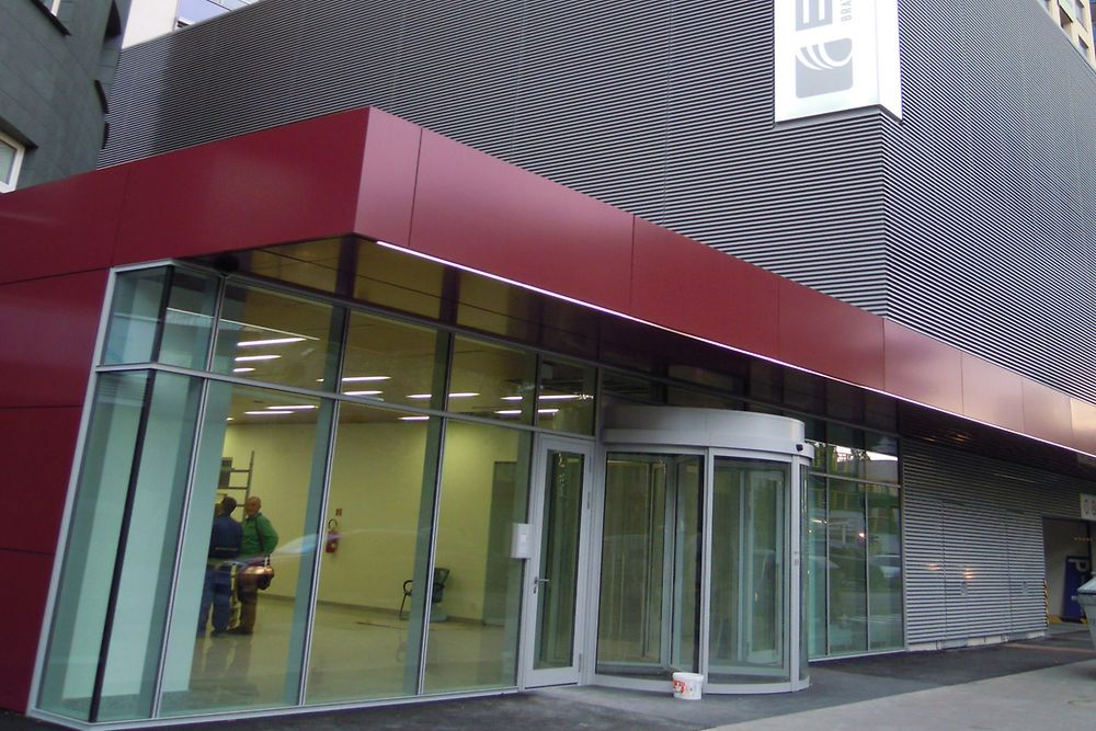 Centrum zdieľaných služieb spoločnosti Henkel sa nachádza v budove Bratislava Business Center 1 Plus (BBC 1 Plus).