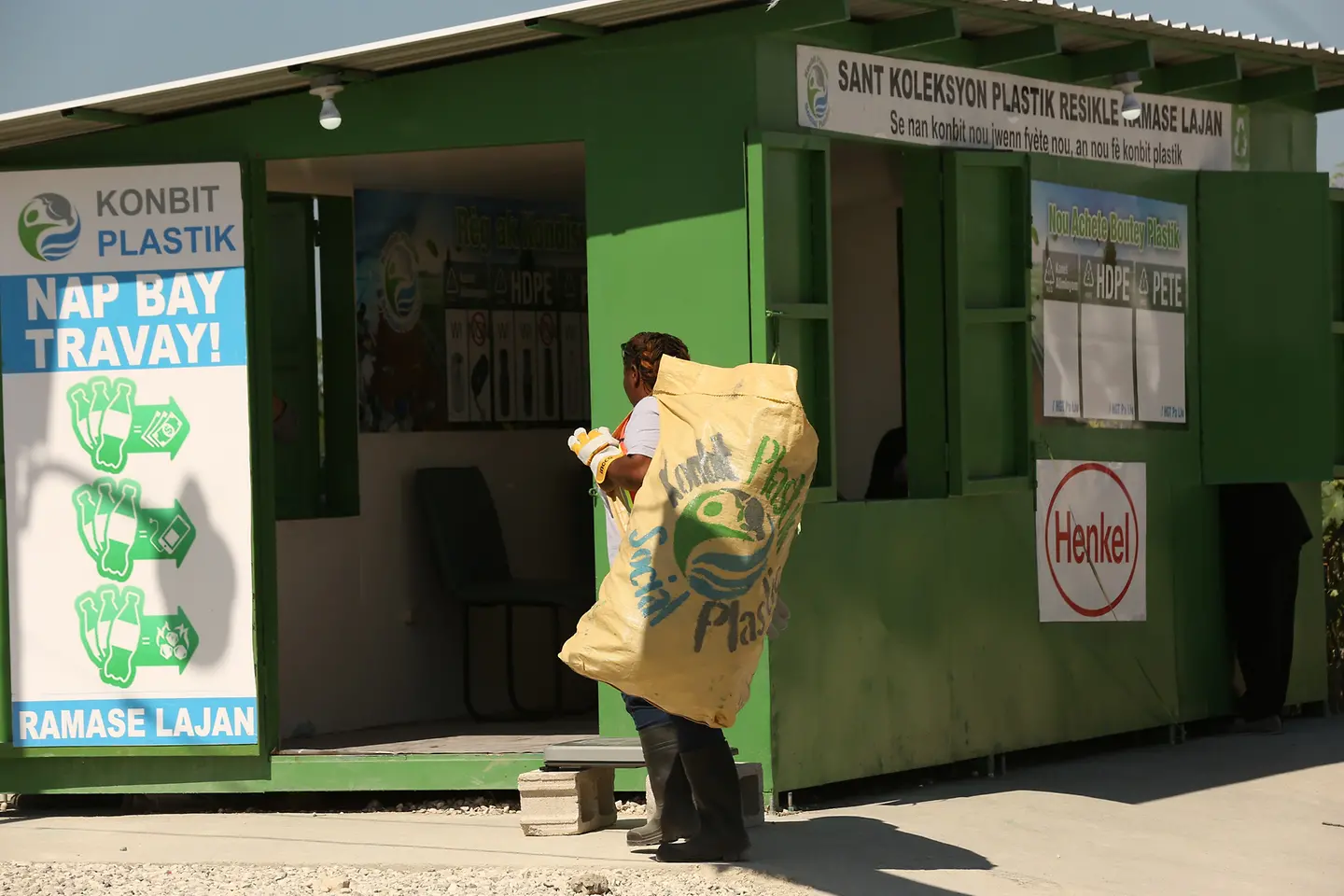 At Plastic Bank collection centers, people can exchange collected plastic for goods or services. The material is then integrated back in the value chain – as Social Plastic®.